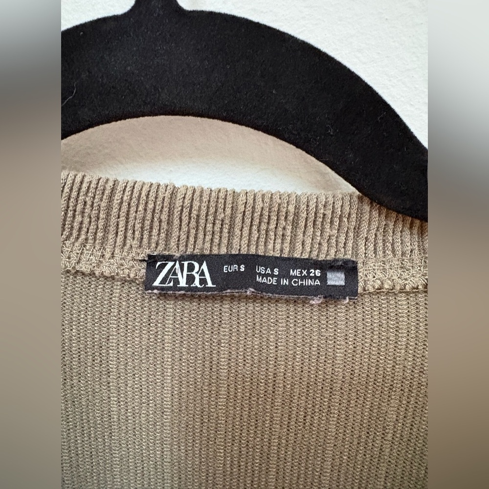Olive green knitted Zara top, size small - Picture 3 of 4